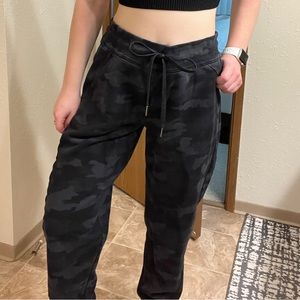 Lululemon scuba joggers